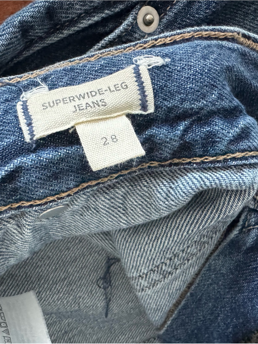 EUC Madewell Superwide Leg Jeans Airy Denim 28 - Picture 3 of 4